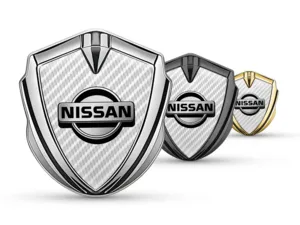 Nissan Metal Abovedado Emblema Maestra Estilo Inox Base